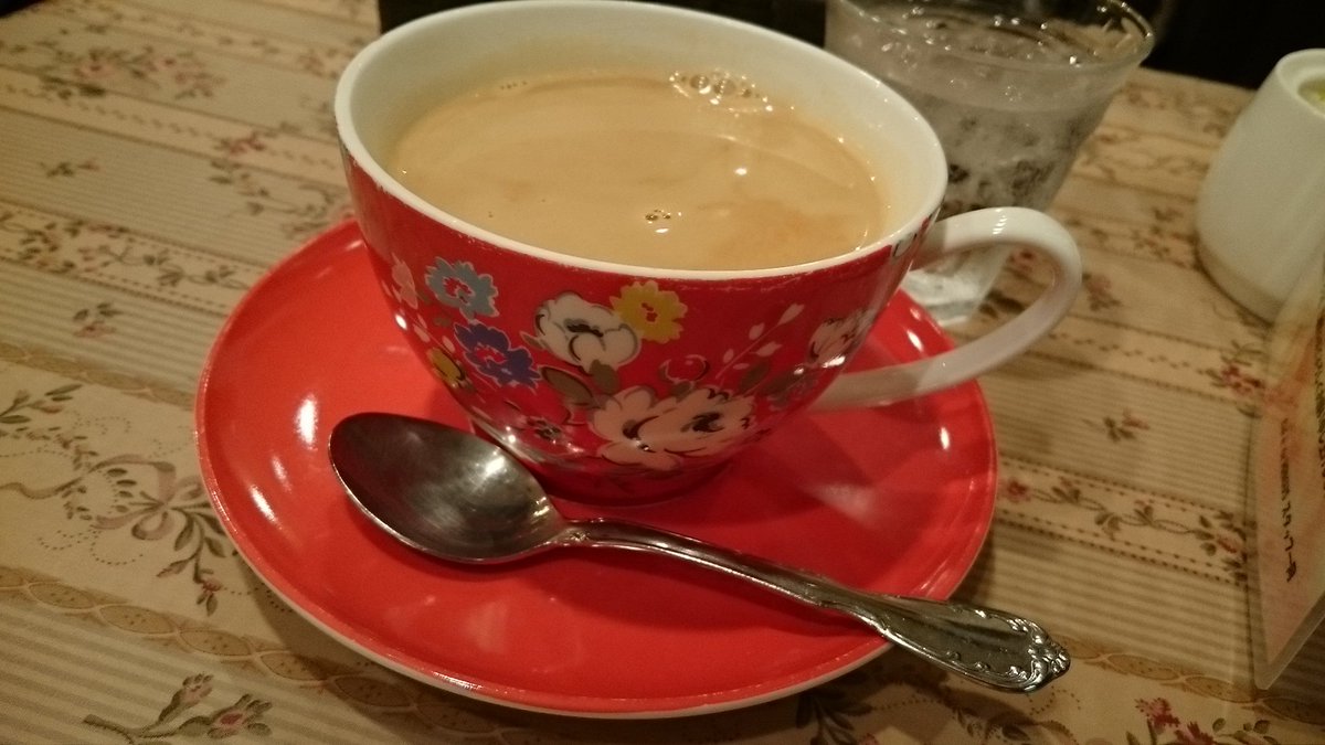りく 女の子イラスト En Twitter 難波の紅茶専門店 カフェドミンガス にて ロイヤルミルクティーもキッシュも美味 キャスキッドソンの赤いカップが可愛いです ロイヤルミルクティー 紅茶専門店 大阪