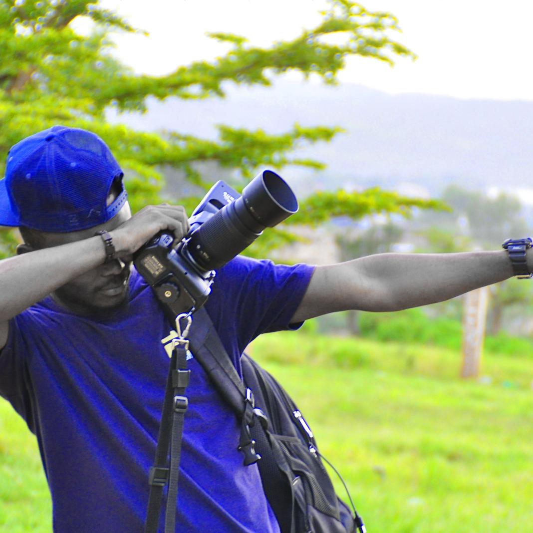 Eventz360's tweet image. Cameraman that has a thousand style of pictures