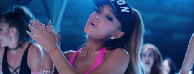 ilusionalcrybby's tweet photo. WHAT A GREAT TIME TO BE ALIVE OML #SideToSideVideo #SideToSideTonight #SideToSide @ArianaGrande https://t.co/gq5nNf7RwG
