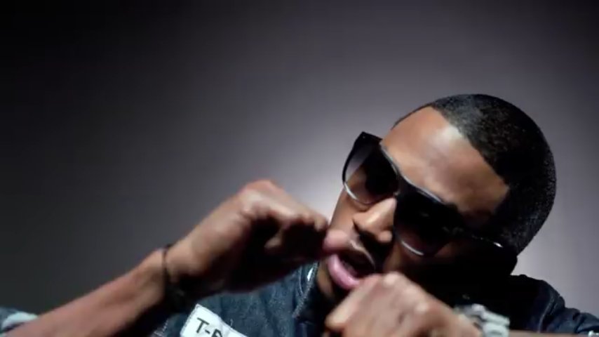 Mischelle312's tweet photo. Trey Songz jamming to 2 reason 🎶🎤🎵⛵💯💙❤💚💜💔💋 https://t.co/AfiH6KpbJN