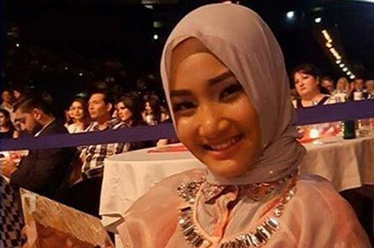 TOP GOSSIP 4: Fatin Shidqia Raih 'Best Asian New Female Act' di Ajang BAMA Music okz.me/WOna