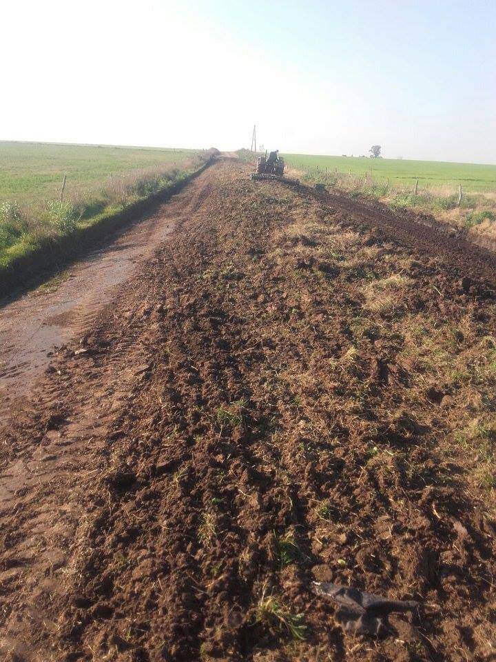dpventrerios's tweet photo. #ZonalSegui Perfilado disqueado, levante y configuración del #Camino de Fisher German a tambo Rosckof #EntreRios https://t.co/OlSS7I00rw
