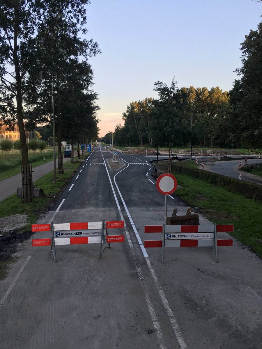 #week 33 #gildenpenningdreef #asfalt aanbrengen #kwaliteit #asfaltploeg #asfaltrockers i.o.v. <a href="/KnipscheerInfra/">Knipscheer Infra BV</a>