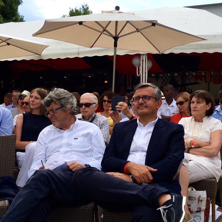 b_chkroun's tweet photo. Très heureux d'avoir fait cette rentrée politique 2016 autour @yvesjego @JLBorloo et les @LesClubsPR #CPR2016 https://t.co/0Tjn2rcI5s