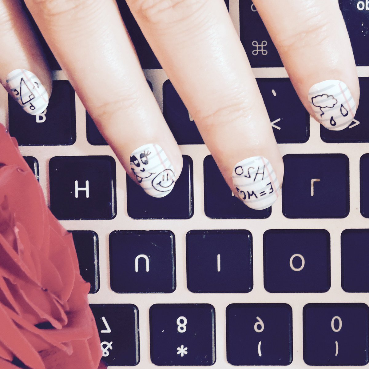 CompulsiveNails's tweet image. #BackToSchool in style with @CompulsiveNails