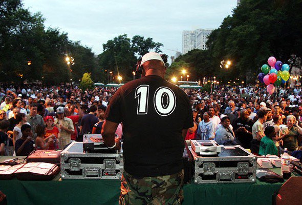 ASCAP's tweet image. What happens when courts decide what music is "art." Read more in today's Daily Brief. 
bit.ly/2c38YaW