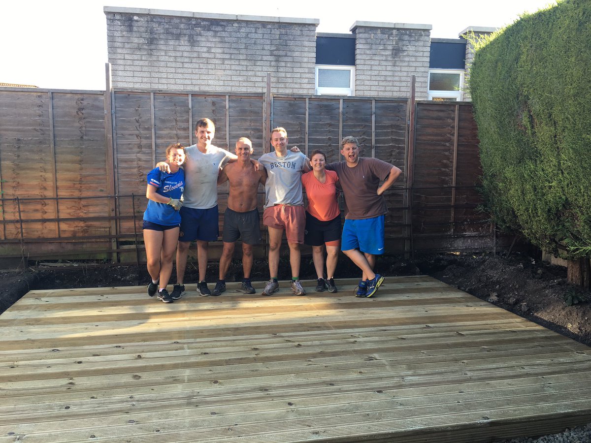 CheetahsNE's tweet photo. #Cheatahs GM @AS__28 was on hand to help out with a local #community project over the bank holiday. #PFL #FantasyNFL https://t.co/w12BzEkt9f