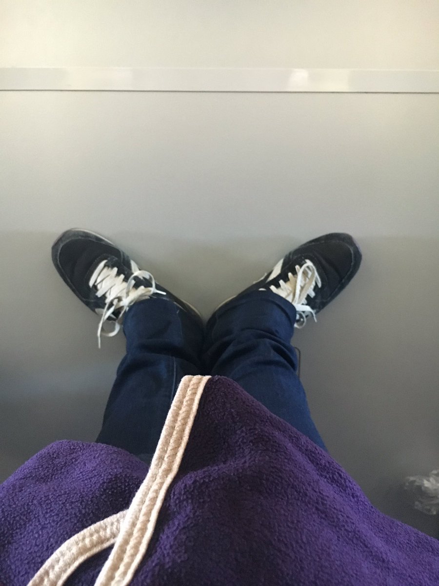 ahw1182's tweet image. Loved the purple blanket and eye mask on my @VirginAtlantic flight. Great flight! #NorthwesternProblems 😉