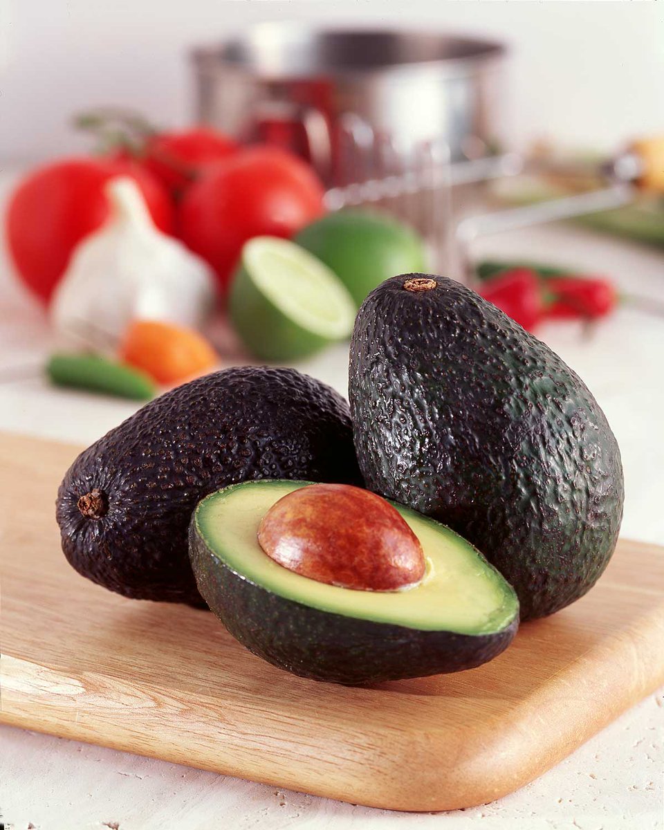 Avocado's dietary fiber may help you feel fuller, longer. #AvocadoFacts #LoveOneToday