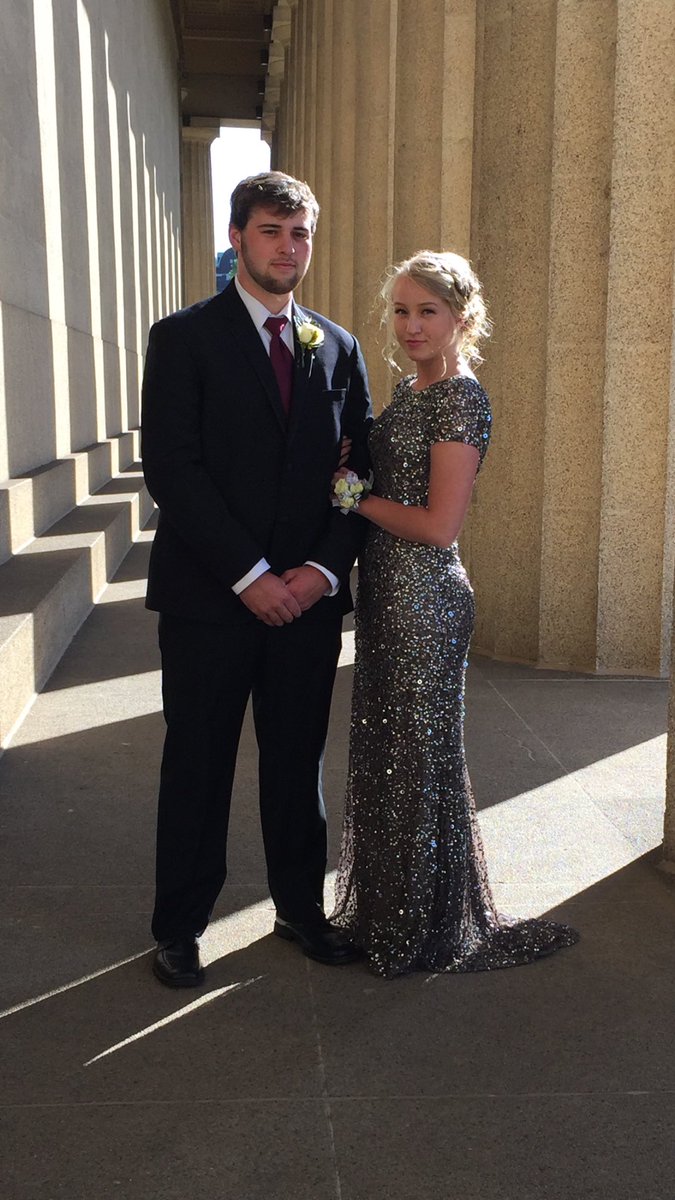Jordan_Southall's tweet photo. EVERYONE VOTE @London_Grace_ FOR HOME COMING BECAUSE SHES PERFECT IN A DRESS AND WILL BE THE BEST QUEEN. https://t.co/4Ba0bksTsd