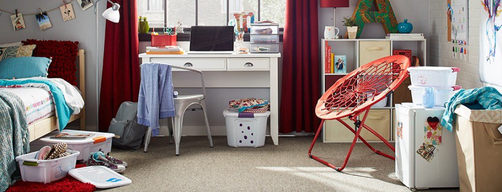 shesconnected's tweet image. Make your dorm room feel like home this fall w/ @CanadianTire #CTBacktoSchool #BackToSchool shrs.it/1chn3