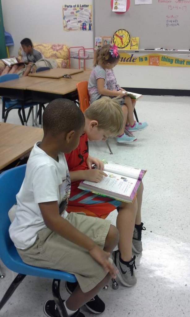 ramjsander's tweet image. Reading buddies are the best!!!  #wearedegan