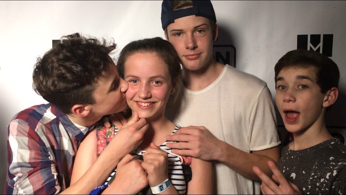 meganplowman's tweet photo. @MAGCONTOUR #magconmanchester omg 91 days ago ๐จโค๏ธ https://t.co/XSCA0yjmbc