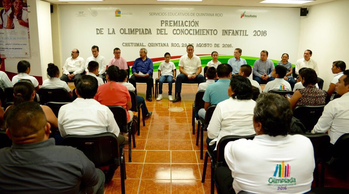 Acompañado de Don Mario Rendón y los Estudiantes Ganadores de la Olimpiada del Conocimiento Infantil #EquipoSEyC