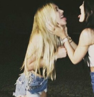 77clov's tweet image. Chama bf