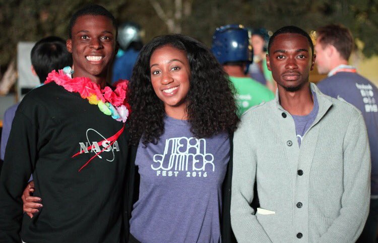 FanaticOfMusic's tweet image. They Say The Good Times Go By To Fast 😩. #FBSummerFest #MissingCali #GVO #BlackExcellence #TooBusyLiving