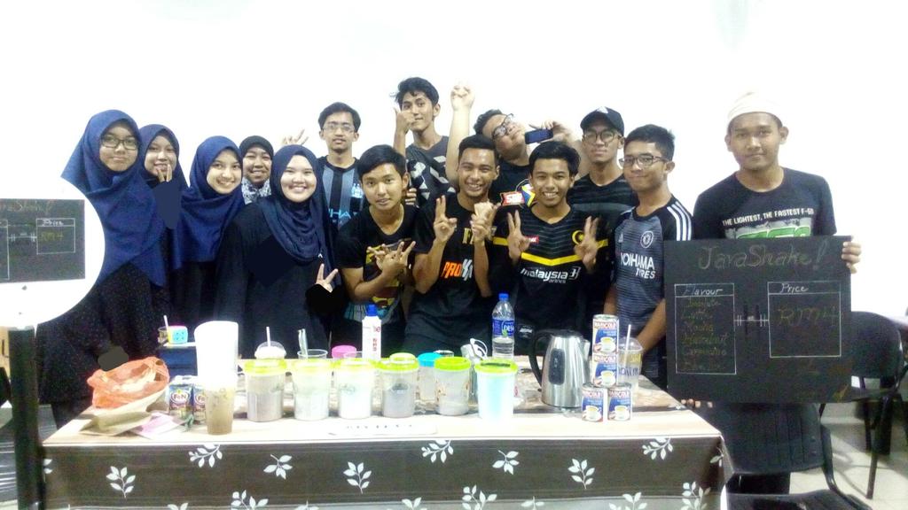 myteccPahang's tweet photo. Tahniah diucapkan kepada 3A atas usaha kerja keras mereka untuk berniaga sempena FESKEM. Boekk ah #JavaShake https://t.co/EbXXZJ2QHC