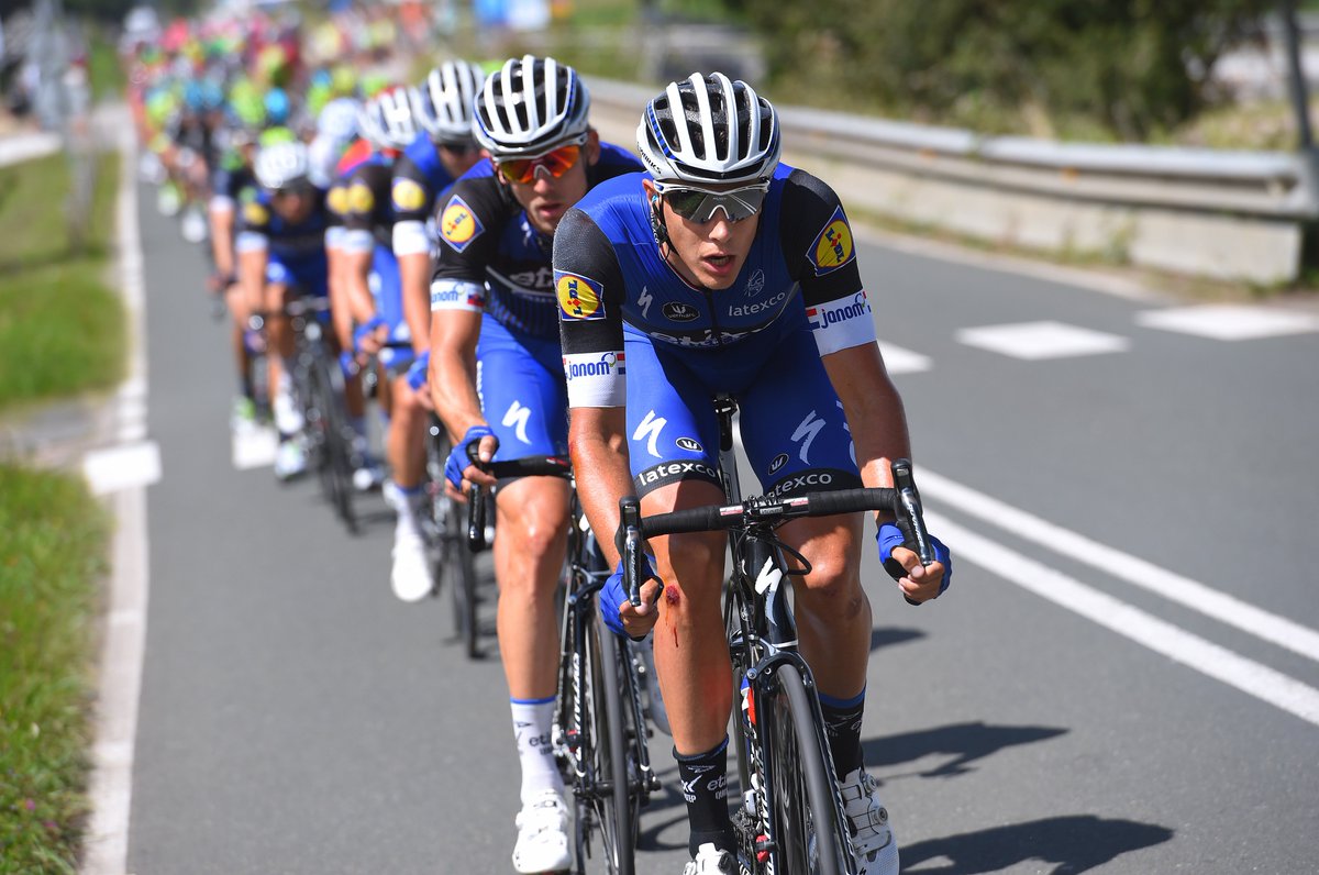 soudalquickstep's tweet image. Follow us and RT this picture for a chance to win a @PCyclingManager 2016 game key! Photo: @TDWsport