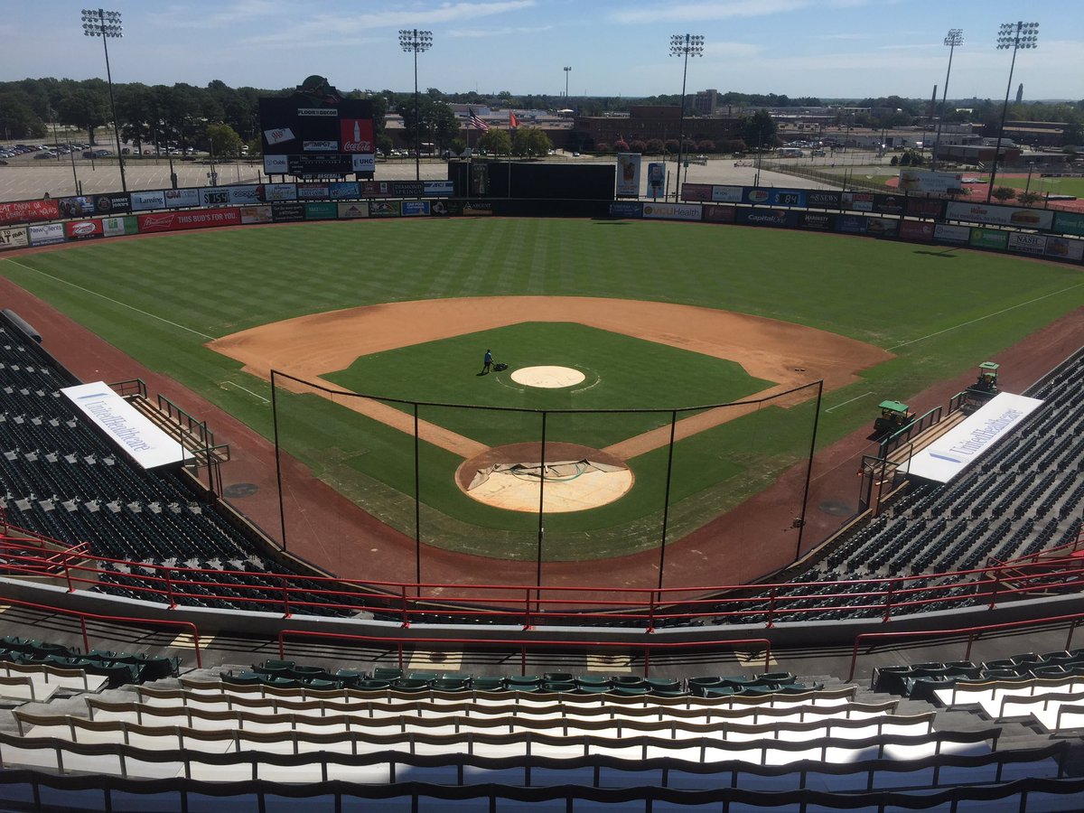 Steve_Ruckman's tweet image. She's beat up in a few spots but overall it's been a pretty good year for @GoSquirrels field #8left #finalstretch