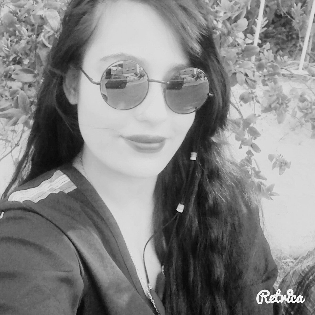 Sorma bana sevgilim! Nasıl olduğumu soracak olursan eğer bil ki; Sana ilk yalanımı çekinmeden söylerim..