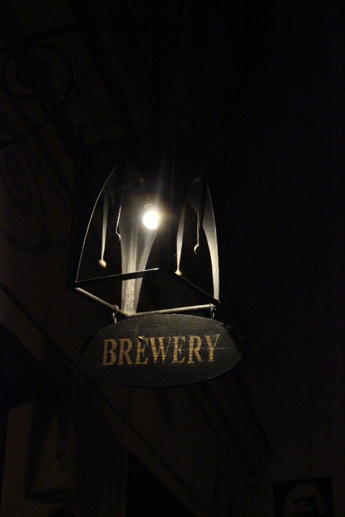 viking_wander's tweet photo. Awesome pub sign in #Prague.#brewery #pub #night #nighttime #bar #city #travel #traveling #travelblog #Czech https://t.co/SQFtuSUK5i