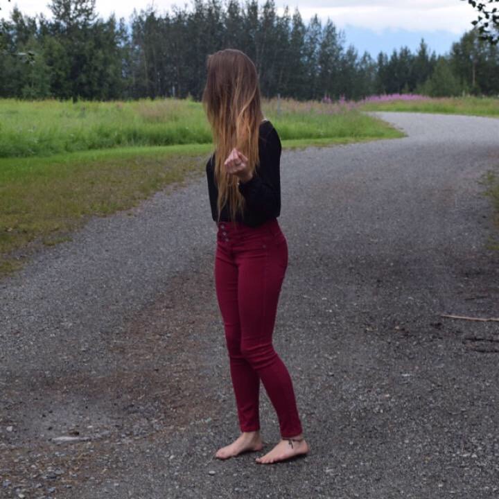 MerrellTwinning's tweet image. #liveme~#Singing #Makeup #Talk #Outdoor #Food Selenaaaaaaa’s #onairnow~ liveme.com/media/play/?vi…