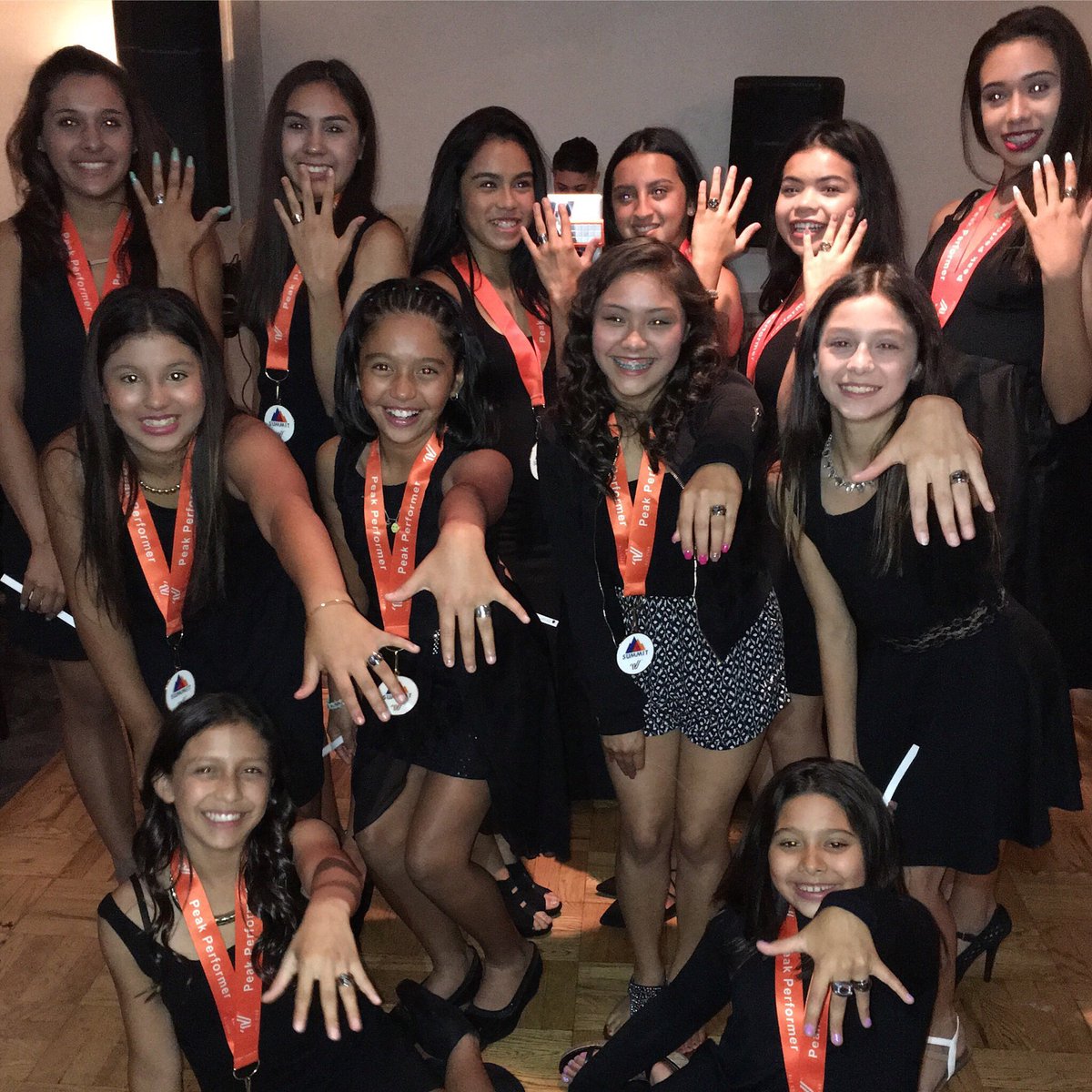 CAShineAllStar's tweet photo. Glitter Girls with their well deserved #SummitBling THANK YOU @VarsityAllStar & @spiritsports @RoadtotheSummit https://t.co/mSPpM650AG