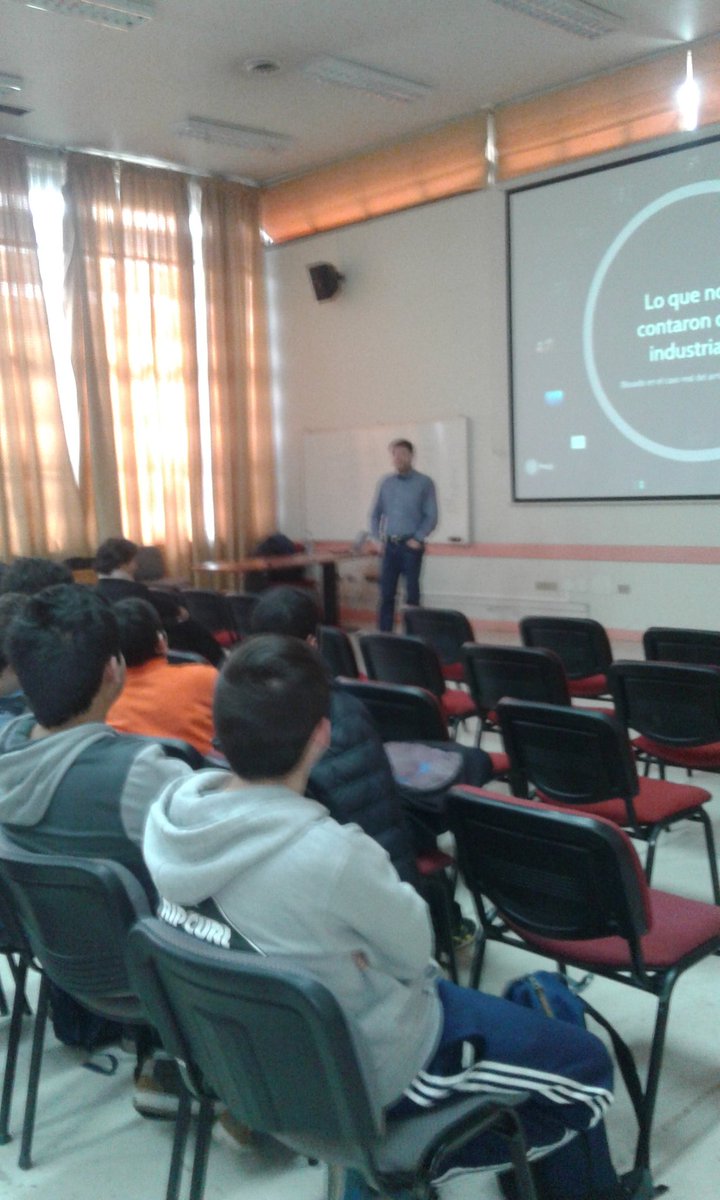76cams's tweet photo. @jchacana de la @EmpresasEXE  "Lo que no te contaron en la industria TI" @faceubb de la @ubbchile https://t.co/1B1JHhR1T9