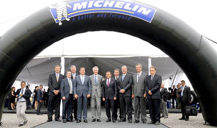 revistaML's tweet photo. #ACTUALIDAD @Michelin coloca la primera piedra de su planta en #Guanajuato https://t.co/FRa6dZtbkR https://t.co/J7dd4g3W9O
