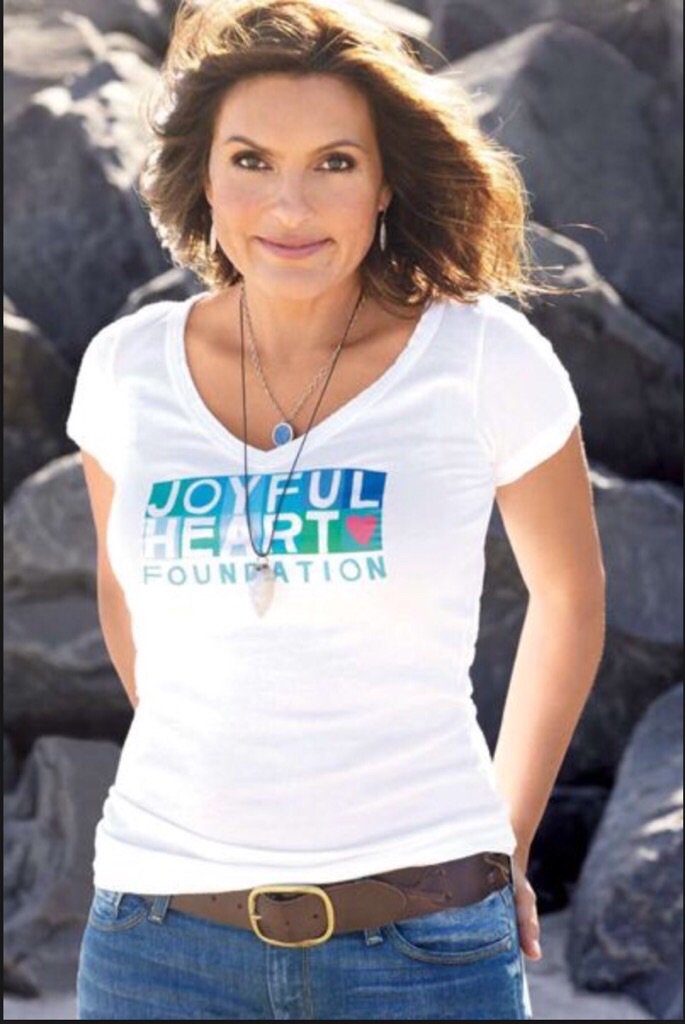 lindayanchuck's tweet photo. #mariskamonday @Mariska #changingthe🌍 #joyfulheart💜 #togetherwewillfixit💜 #love❤️ #friendtoeveryone❤️ #grateful❤️ https://t.co/xzl1R5qFi1