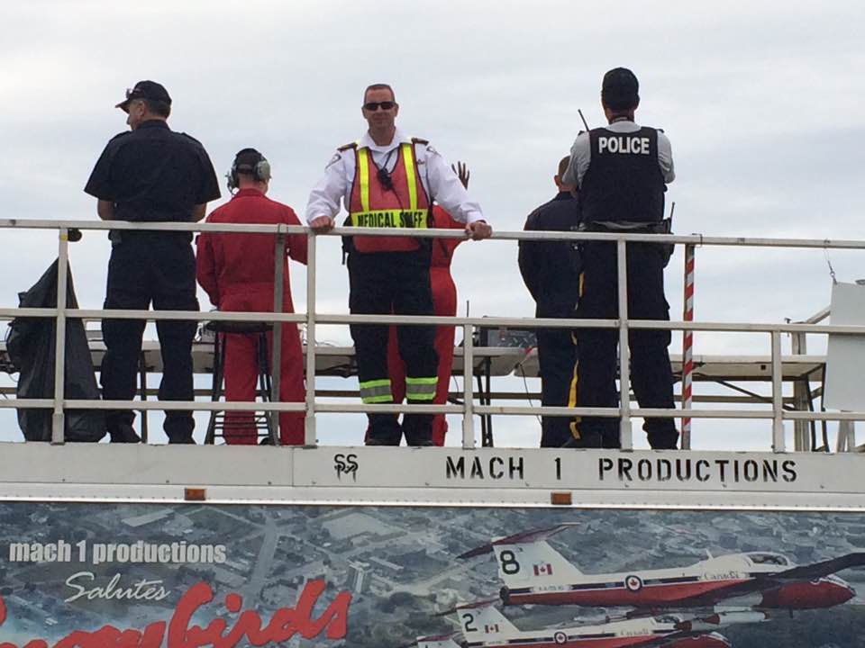Sullyjules's tweet photo. @twitter @AmbulanceNB_en Charlo Airshow great work Team! https://t.co/e8gmlbBgQi