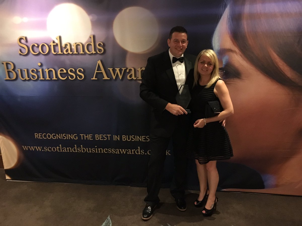 We did it! National winners for innovation in business 2016 #ScotlandsBusinessAwards @EST_Scotland @Road_Record