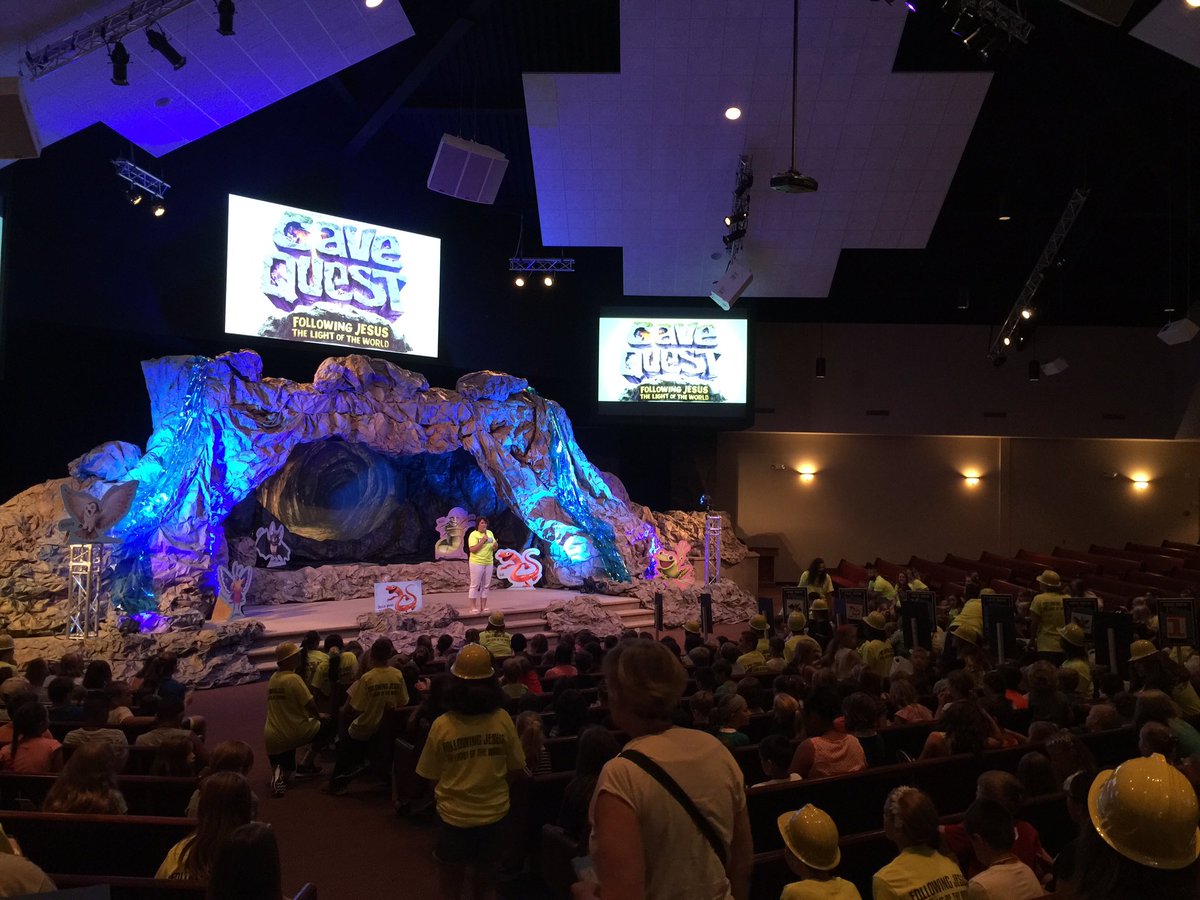 WordofLifeAG's tweet photo. Day one of VBS in the books! Such an awesome day. Are you coming tomorrow? https://t.co/pdNkzzlHBb https://t.co/c3RJuy43aB