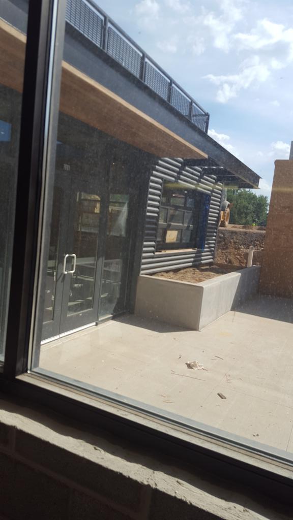 Beerfront property even better than the ocean #viewfromourwindow  <a href="/BrianMathias5/">Brian Mathias</a> @diamondbackbeer <a href="/McHenryRow/">McHenry Row</a>