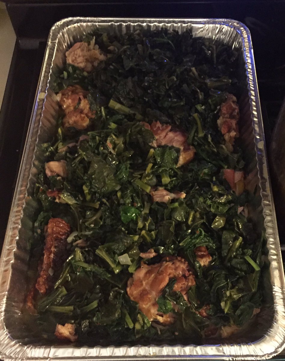 cheflacooks's tweet photo. My seasoned greens with Smoked turkey were a hit this Friday at an event I catered for!! https://t.co/ZVaarPSsvn
