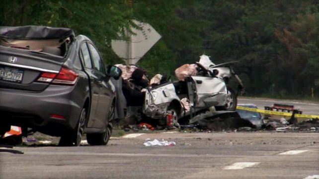 CBSNews's tweet image. 2015 sees largest increase in traffic fatalities in half a century, officials say cbsn.ws/2bxe172