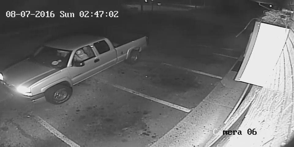 ashlkus's tweet photo. @berlinctpolice are looking for this truck
https://t.co/OUoFYQHeS2 #BerlinCT #MeridenCT #breakins #robbery #BerlinPD https://t.co/6guczCa4g5