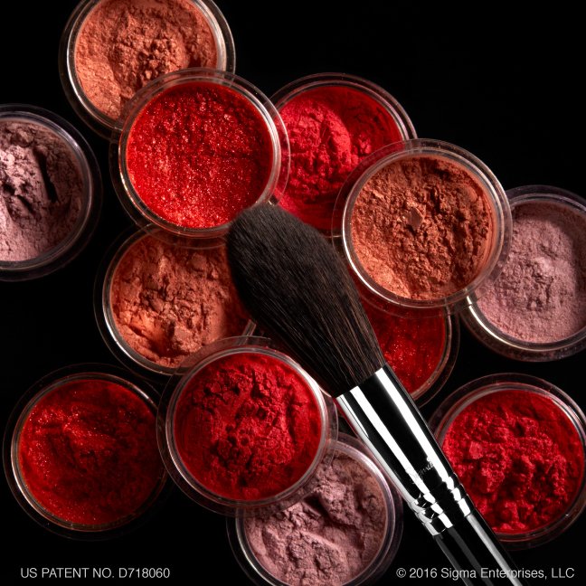 Use the F37 to apply loose shimmers onto the cheeks bit.ly/1XQpixw