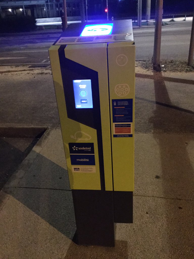 Traveling with a Roadster there ain't no such thing as easy! Thx to @CiteLib Grenoble has chargers at every corner