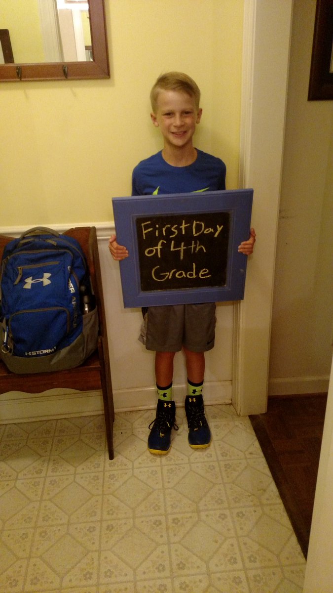 kristencrossley's tweet photo. @UCPS_MonroeNC #Firstdayof4thgrade #Fairview_ES https://t.co/L90eur0duh