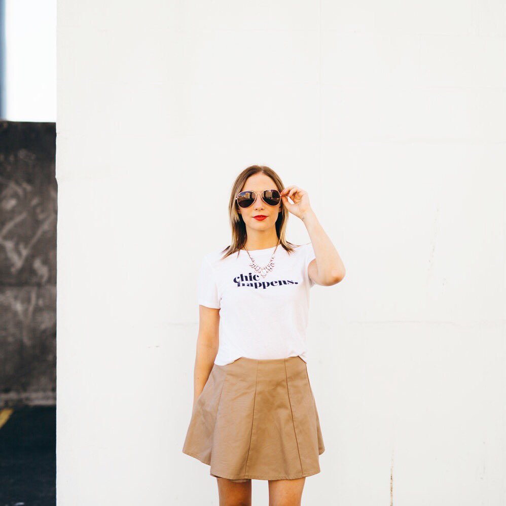 AllisonLWagner's tweet photo. BLOGGED // my first Back to Fall Basics look is up on West Coast Aesthetic 🍂 Link in bio. 📸 @KamrinDishman https://t.co/m8G4q32pZZ