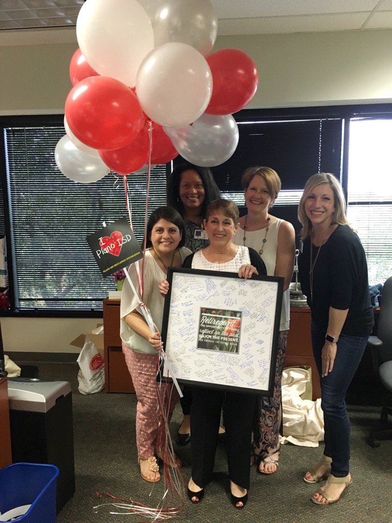 hbell_tx's tweet photo. @NancyWTech @trudy_fern @techclara @TechKnowLeah Best team and best friends ever. I am the luckiest person I know. https://t.co/4SoGTKNoHy
