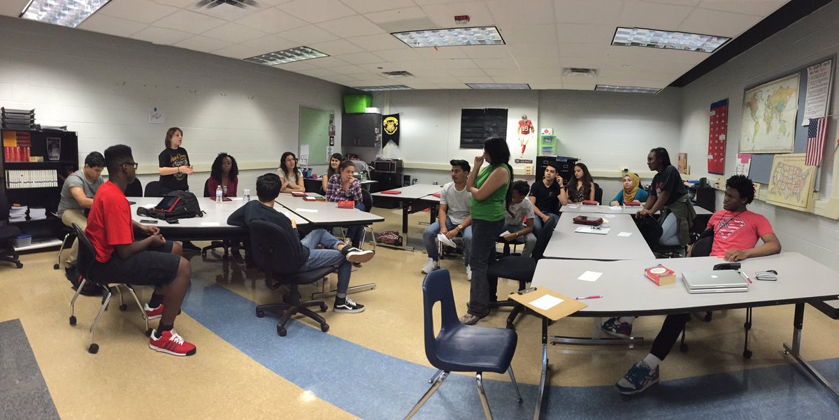 wordgladiator's tweet photo. Using @Radiolab "Playing God" ep. to debate ethicality of euthanasia during disasters @ManorNewTech @ManorISD #PBL https://t.co/3fx2pZLsdr