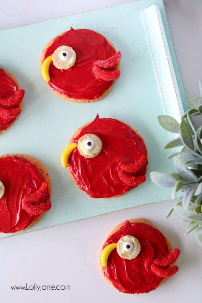 LollyJaneBlog's tweet photo. How to make pretty parrot cookies, inspired by #TheWildLife in theaters 9/9. #ad https://t.co/Ro2DZTD3yZ https://t.co/4ir5QpUoTL