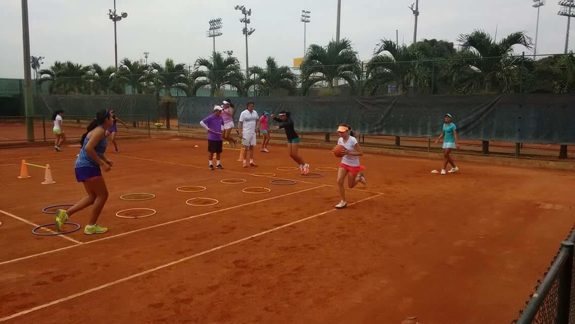 bravomarioe's tweet photo. Campamento femenino ITF/COSAT en Cali, Colombia. Acá comparto algunas fotos!!! https://t.co/6nr3ya6Fcx