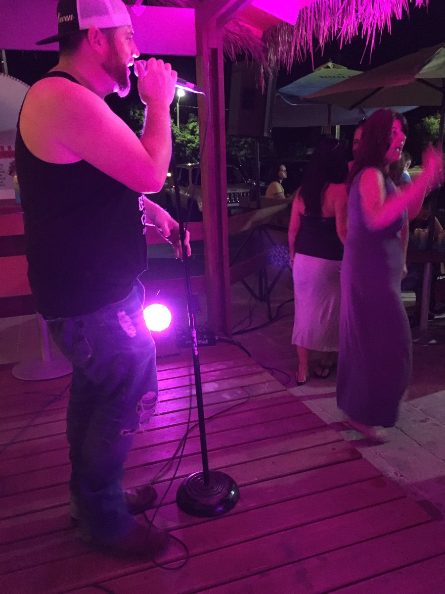 jonnylee_music's tweet photo. Special thanks to Peter and The Beach Bar for the hospitality. Those #Beach1 brews go down pretty easy @WasagaBeer https://t.co/OYsRj2AKv5
