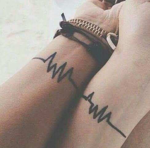 ﺣﻴﻦّ ﻧﻌﺸﻖْ ﻵ‌ ﻧﺨﺘﺂﺭْ ﻣﻦ ﻧﻌﺸﻘُﻬﻢْ .؛
 ﻭ ﻟﻜﻦّ ﺁﻟﻘﺪﺭ ﻳﻘﻮﺩﻧﺂ ﻷ‌ﺷﺨﺂﺹٍ ﻗﺪْ " ﻧُﺠَﻦُّ " ﺑـ ﻋﺸﻘﻬِﻢ !