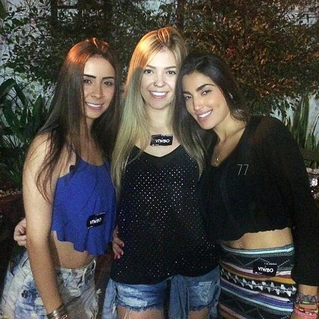 77clov's tweet image. 👭