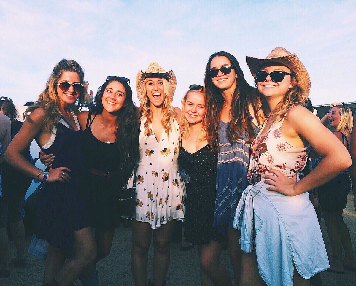 UCLATheta's tweet photo. Monday's got us missin' one of our favorite weekends 🌵 https://t.co/QnZ01nVDwu