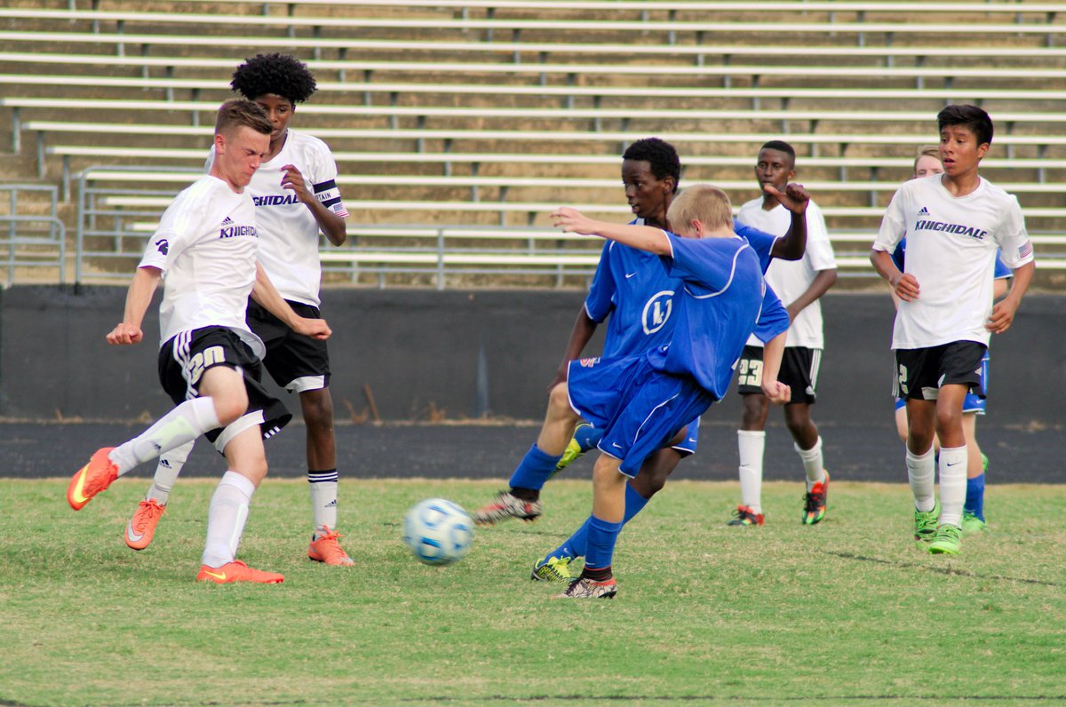 plylebullock's tweet photo. @SoccerSanderson @Sandersonpics JV Team #HangingTuff https://t.co/olaRgaVW9l